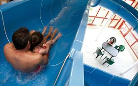 Luxury Holiday Retreat Set Within Oakdene Forest - Park Activities Pass Included Free!