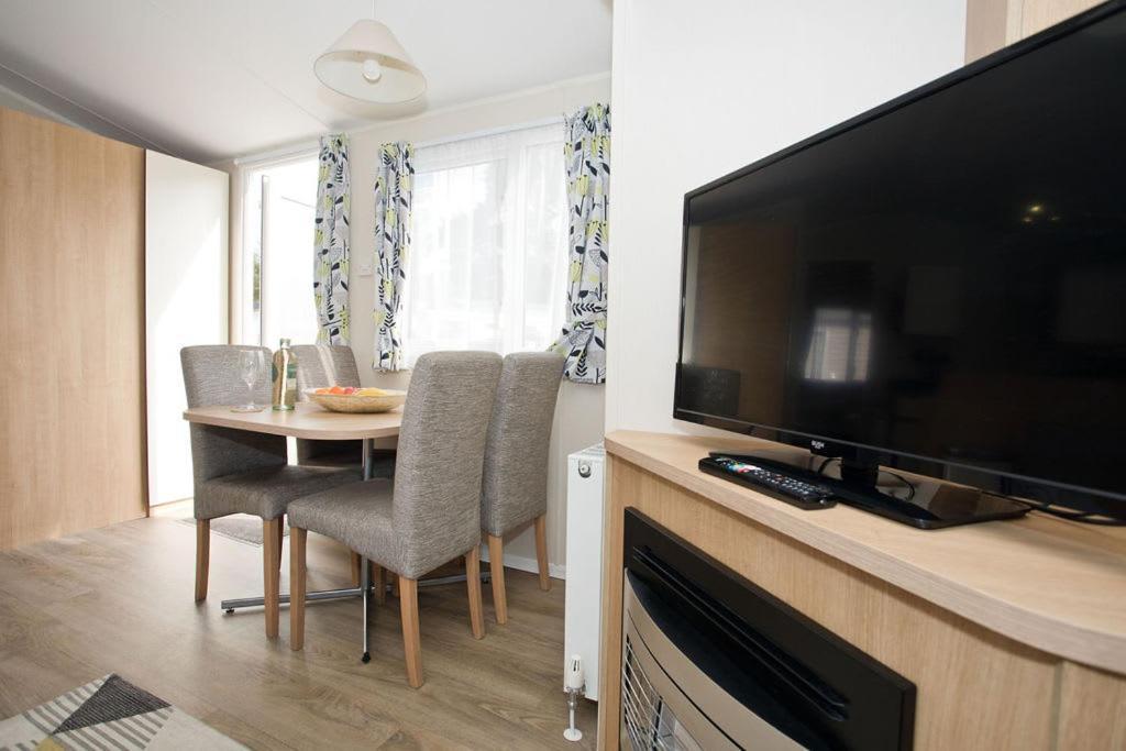 Luxury Holiday Retreat Set Within Oakdene Forest - Park Activities Pass Included Free! Saint Leonards Exterior photo